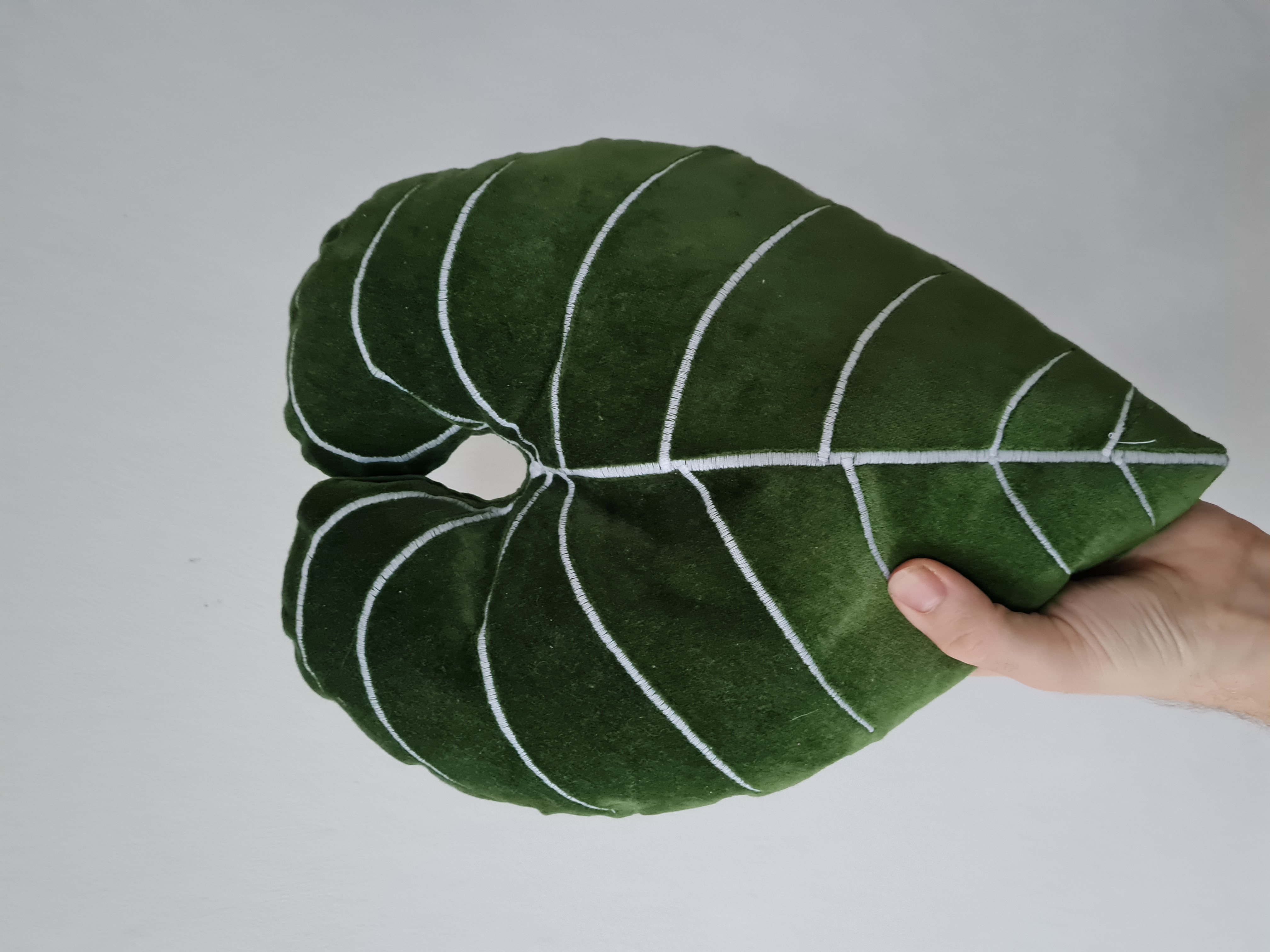 Handgefertigtes Philodendron Gloriosum Kissen